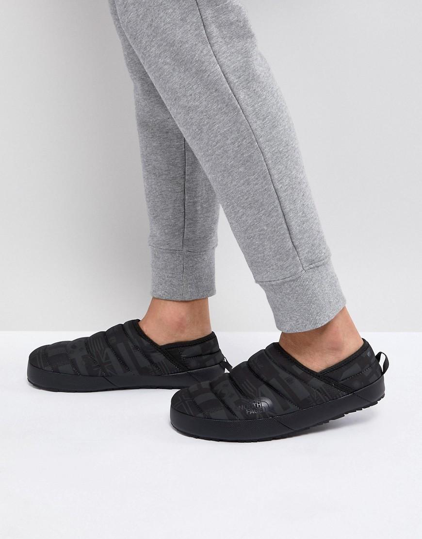 the north face nse joggers in black