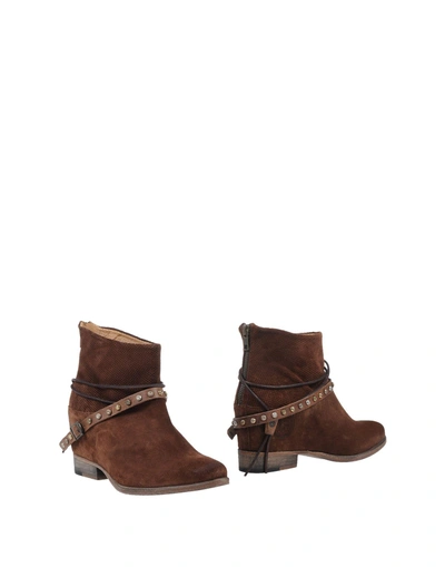 Catarina Martins Ankle Boot In Brown