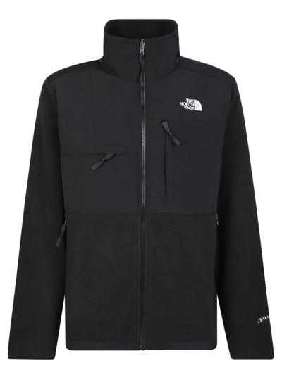 The North Face Fleece Jacket With Iconic Logo. The Strong Point Of The Brand Is To Create Garments That Are Functio In Black