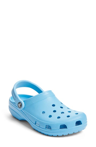 Crocs Classic Clog In Blue Calcite