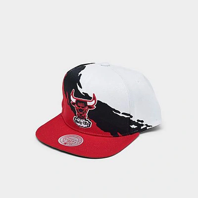 Mitchell And Ness Mitchell & Ness Chicago Bulls Nba Paintbrush Snapback Hat In White/black/red