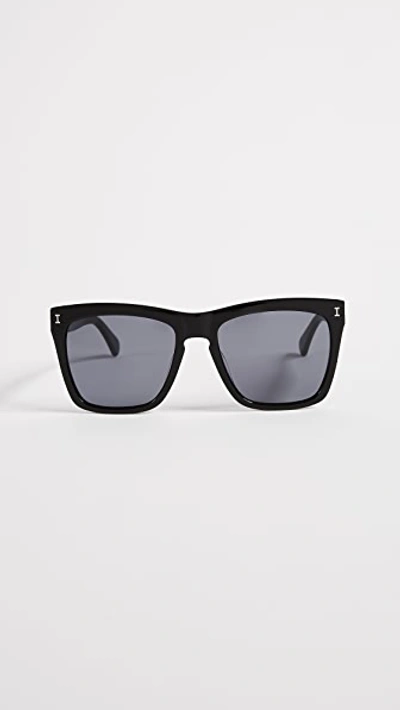 Illesteva Los Feliz Sunglasses In Black/grey
