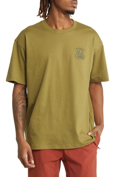 Nike Acg Loose Fit Logo Patch T-shirt In Green