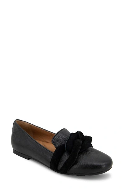 Gentle Souls By Kenneth Cole Eugene Chain Loafer In Black