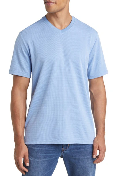 Tommy Bahama Coastal Crest Islandzone® V-neck T-shirt In Big Sky Blue
