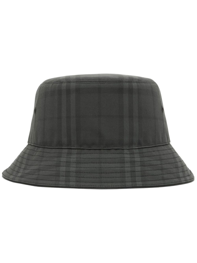 Burberry Vintage Check-pattern Bucket Hat In Grigio