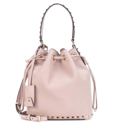 Valentino Garavani Garavani Rockstud Small Leather Bucket Bag In Pink