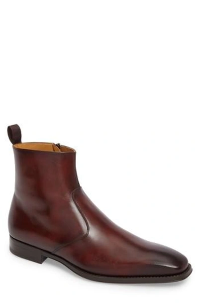 Magnanni Rosdale Zip Boot In Tobacco Leather