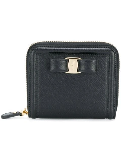 Ferragamo Vara Bow Wallet In Black