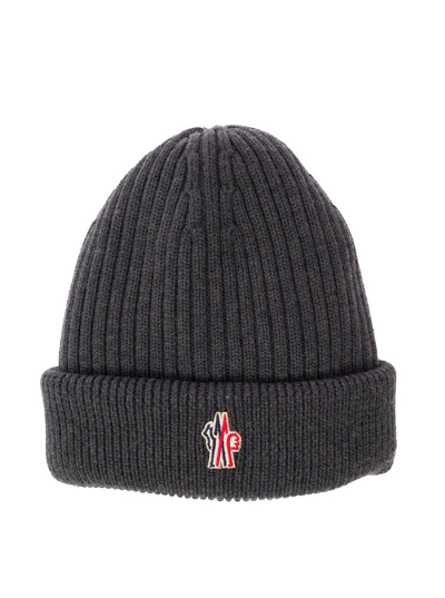 Moncler Ribbed-knit Logo-patch Beanie Hat In Black
