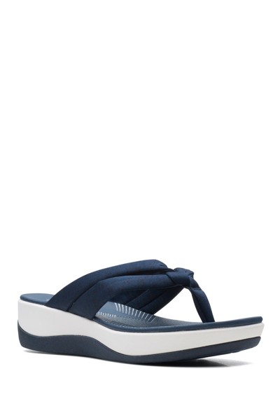 Clarks Women's Cloudsteppers Arla Kaylie Slip-on Thong Sandals In Navy Textile