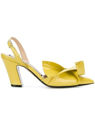 N°21 No. 21 Abstract Bow Patent Slingback Pump