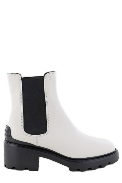 Tod's Round Toe Ankle Boots In Blanco