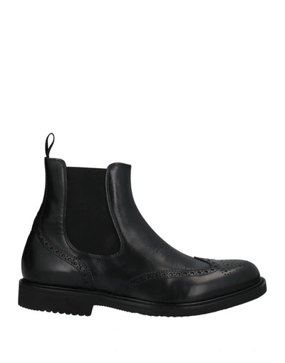 Ortigni Ankle Boots In Black