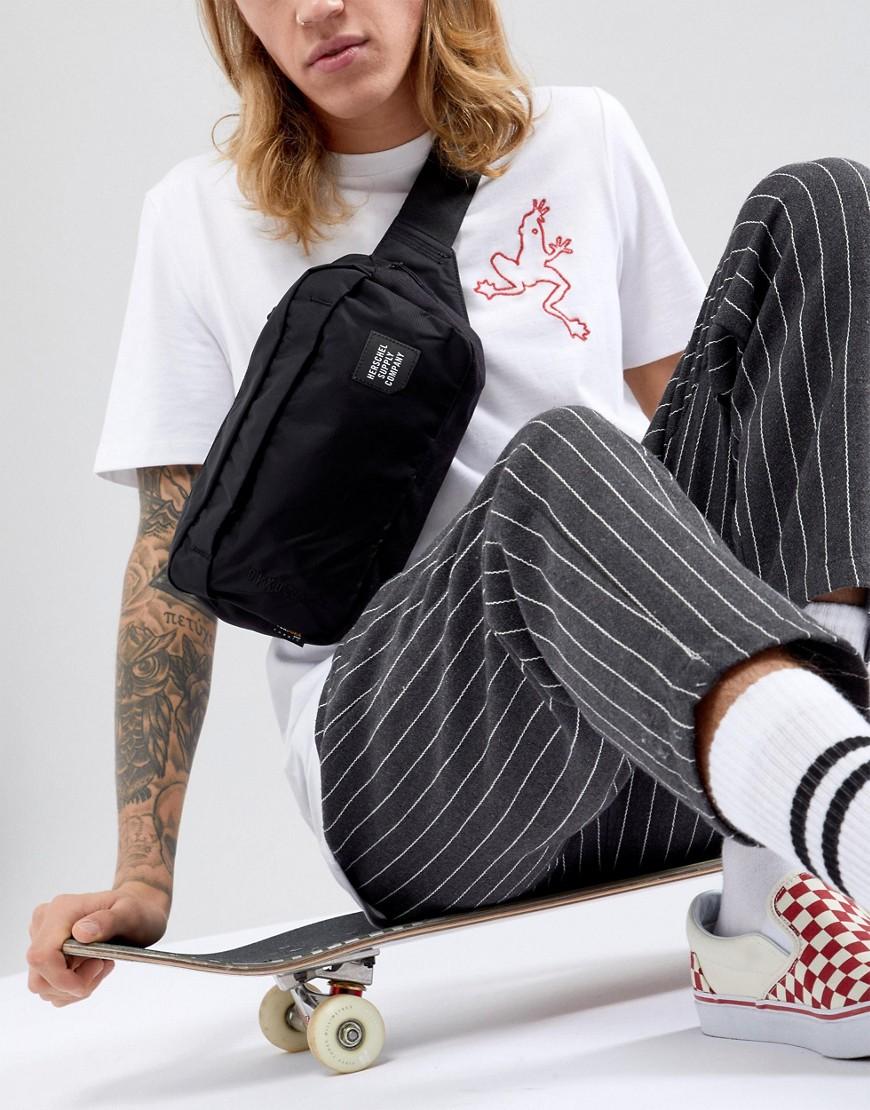 tour hip pack