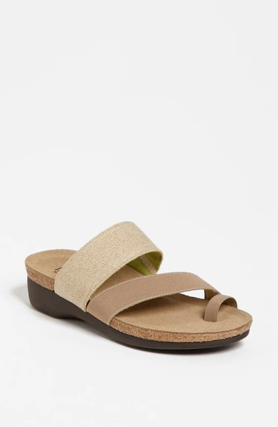 Munro 'aries' Sandal In Natural