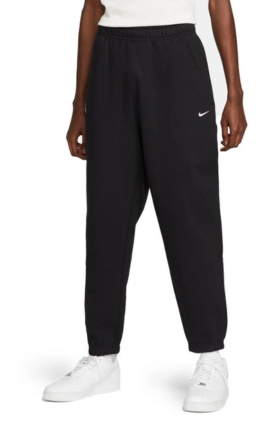 Nike Solo Swoosh Woven Track Pant In Black/ White
