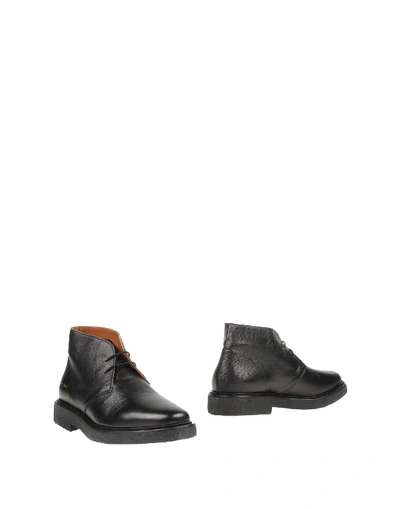 Common Projects Ankle Boots In Black