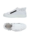 Roger Vivier Sneakers In White