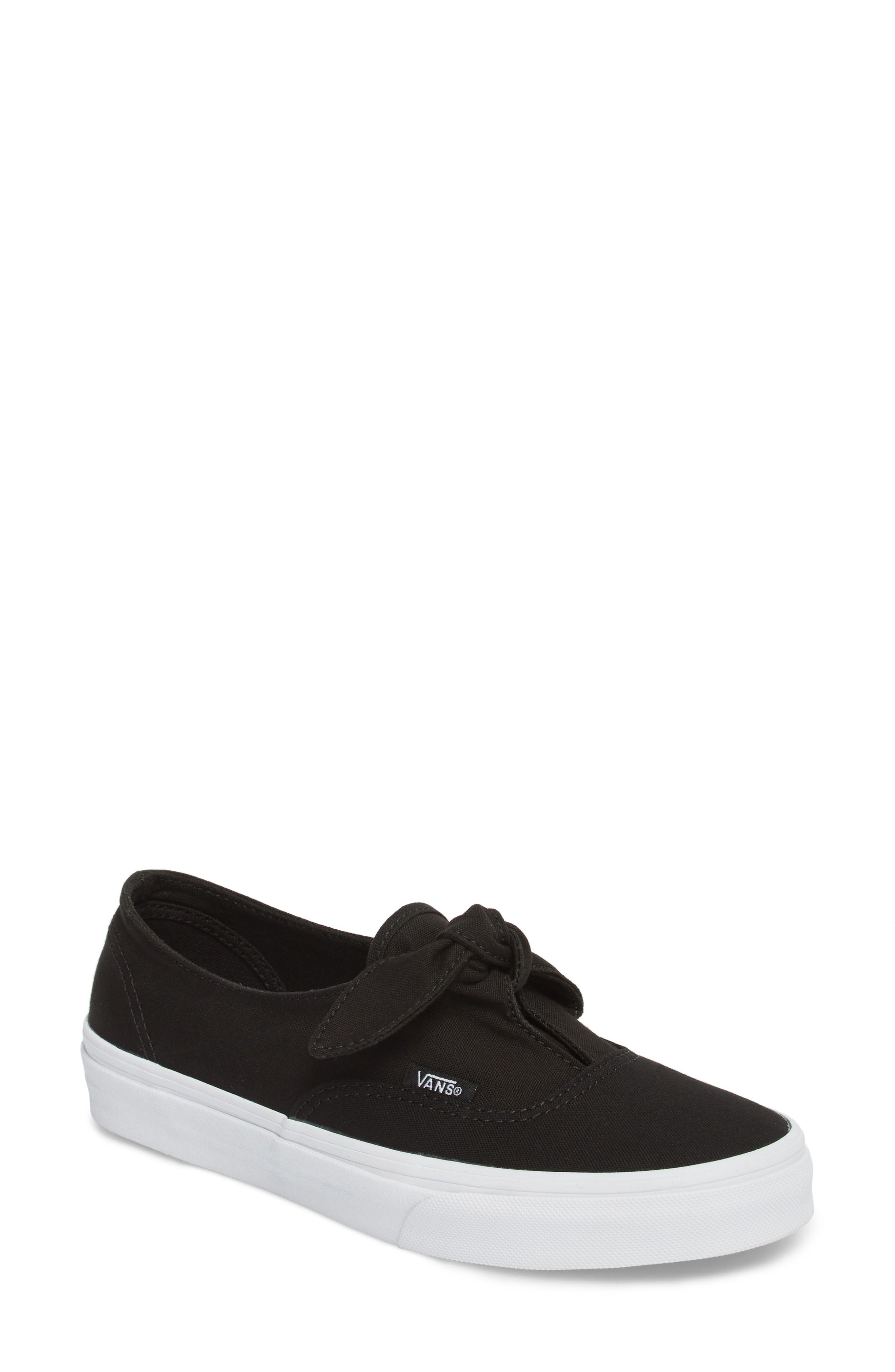 vans knotted black