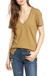 Madewell Whisper Cotton V-neck Pocket Tee In Olive Grove