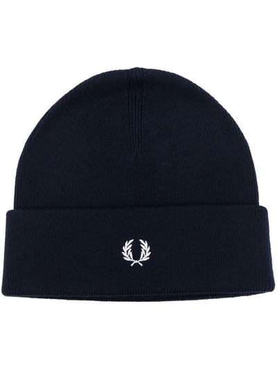 Fred Perry Embroidered-logo Fine-knit Beanie In Blue