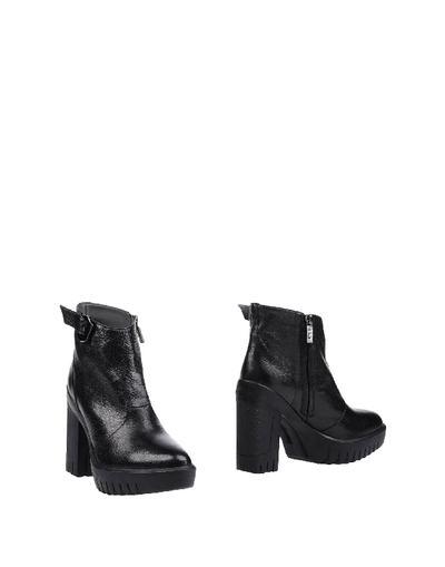 Alberto Guardiani Ankle Boot In Black