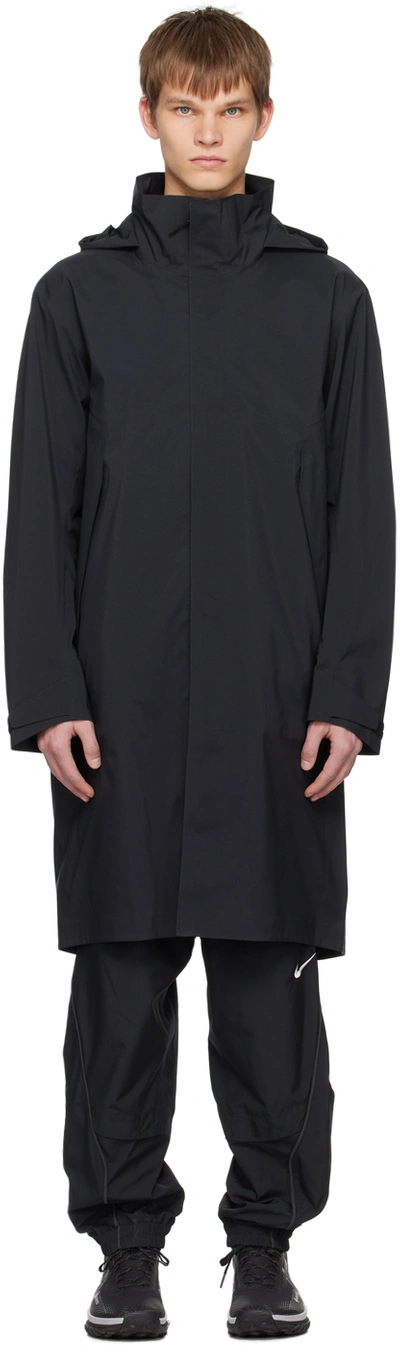 Veilance Hooded Rain Coat In Black