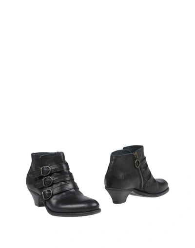 Fiorentini + Baker 短靴 In Black