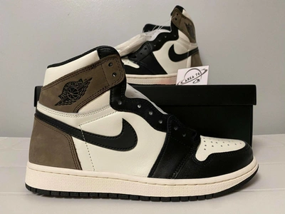 Air Jordan 1 High Dark Mocha, 555088-105