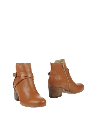 Manas Ankle Boot In Tan