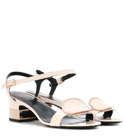 Roger Vivier Chips West Buckle Leather Sandals In Off White