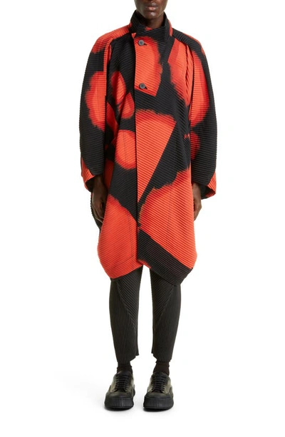 Issey Miyake Lantern Coat In Red