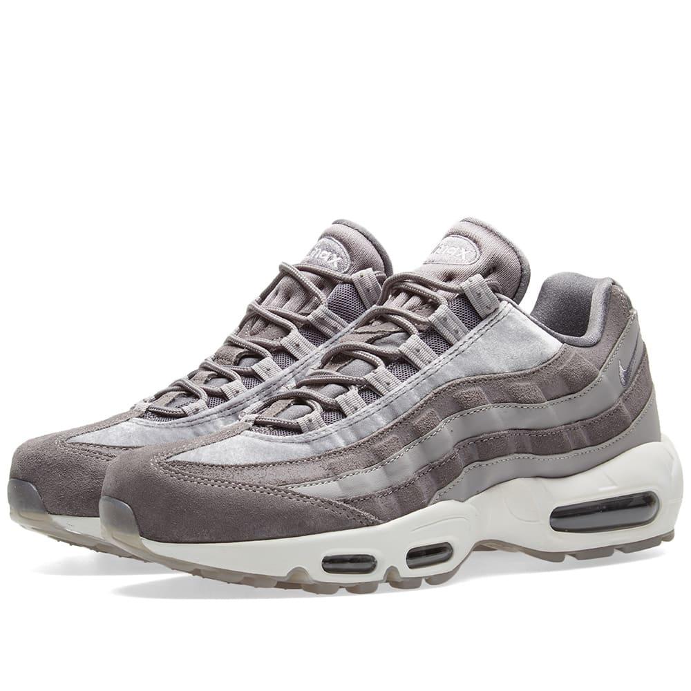 Nike Air Max 95 Premium Sneaker In Purple | ModeSens