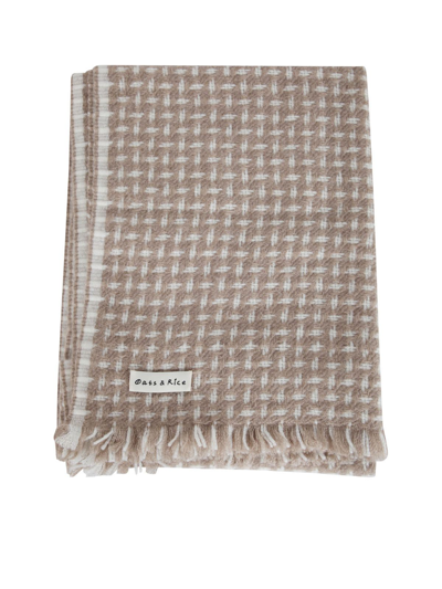 Oats &amp; Rice Cross Pattern Twill Cashmere Scarf In Latte