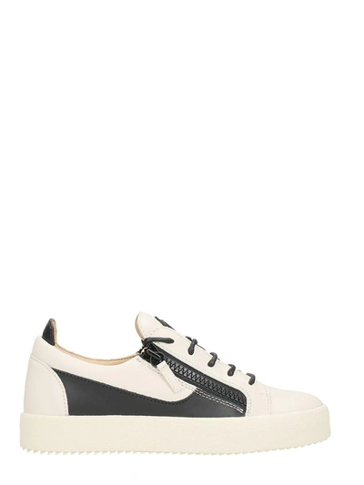 Giuseppe Zanotti Frenkie White And Black Leather Sneakers In Beige