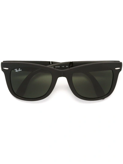 Ray Ban Wayfarer Sungalsses In Black