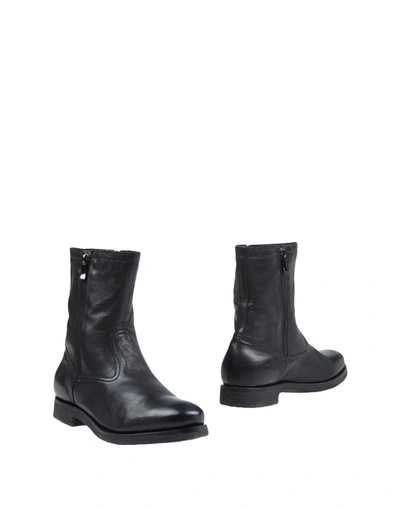 Henderson Baracco Ankle Boot In Black