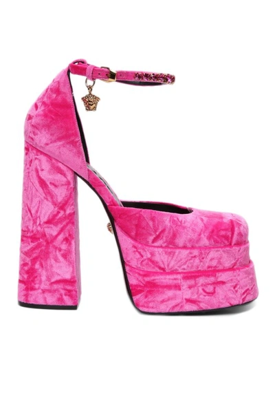 Versace Medusa Aevitas Platform Pumps In Pink