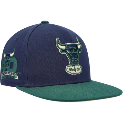 Mitchell & Ness Men's  Navy, Green Chicago Bulls 40th Anniversary Hardwood Classics Grassland Fitted In Navy,green