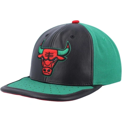 Mitchell & Ness Men's  Black, Green Chicago Bulls Day One Snapback Hat In Black,green
