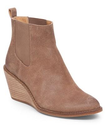 lucky chelsea boot
