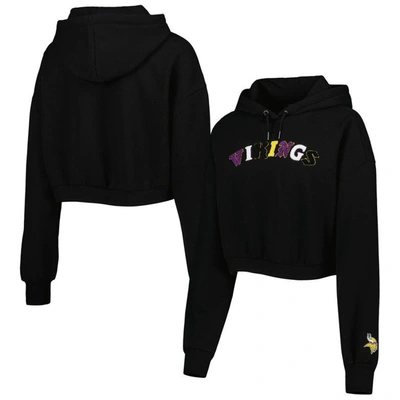 The Wild Collective Black Minnesota Vikings Cropped Pullover Hoodie
