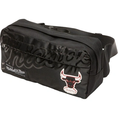 Mitchell & Ness Women's  Black Chicago Bulls Hardwood Classics Fanny Pack