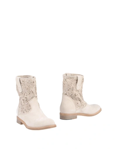Peter Flowers Ankle Boots In Beige