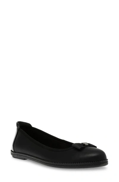 Anne Klein Ember Flat In Black