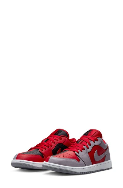 Jordan Women's Air  1 Low Se Shoes In Red
