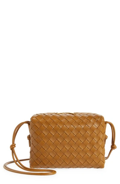 Bottega Veneta Large Loop Intrecciato Leather Shoulder Bag In 2593 Camel 20-gold