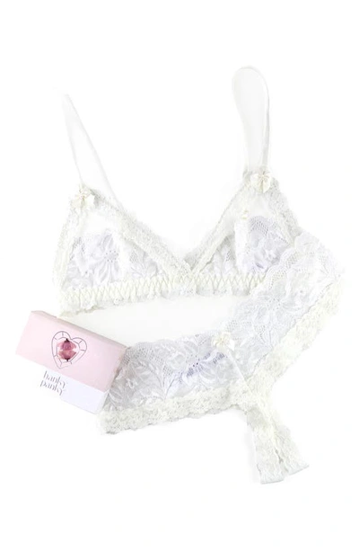 Hanky Panky Honeymoon Lace Crotchless Thong And Bralette Set In Light Ivory