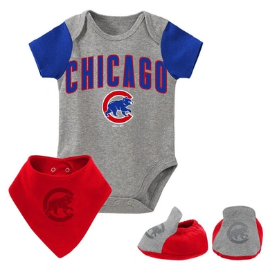 Outerstuff Babies' Newborn And Infant Boys And Girls Heathered Gray Chicago Cubs Three-piece Bodysuit Bib And Bootie Se
